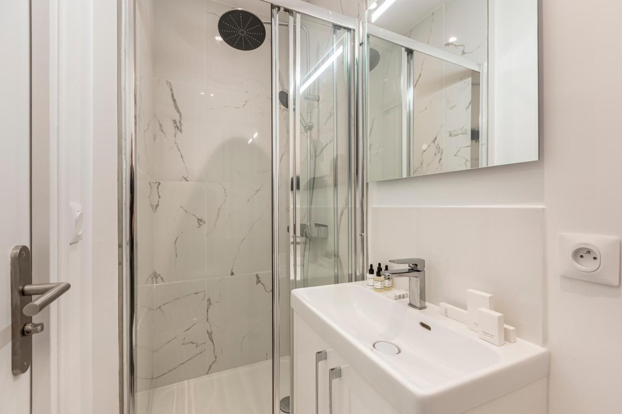 Appartement Rue De Rome By Sweett Parijs